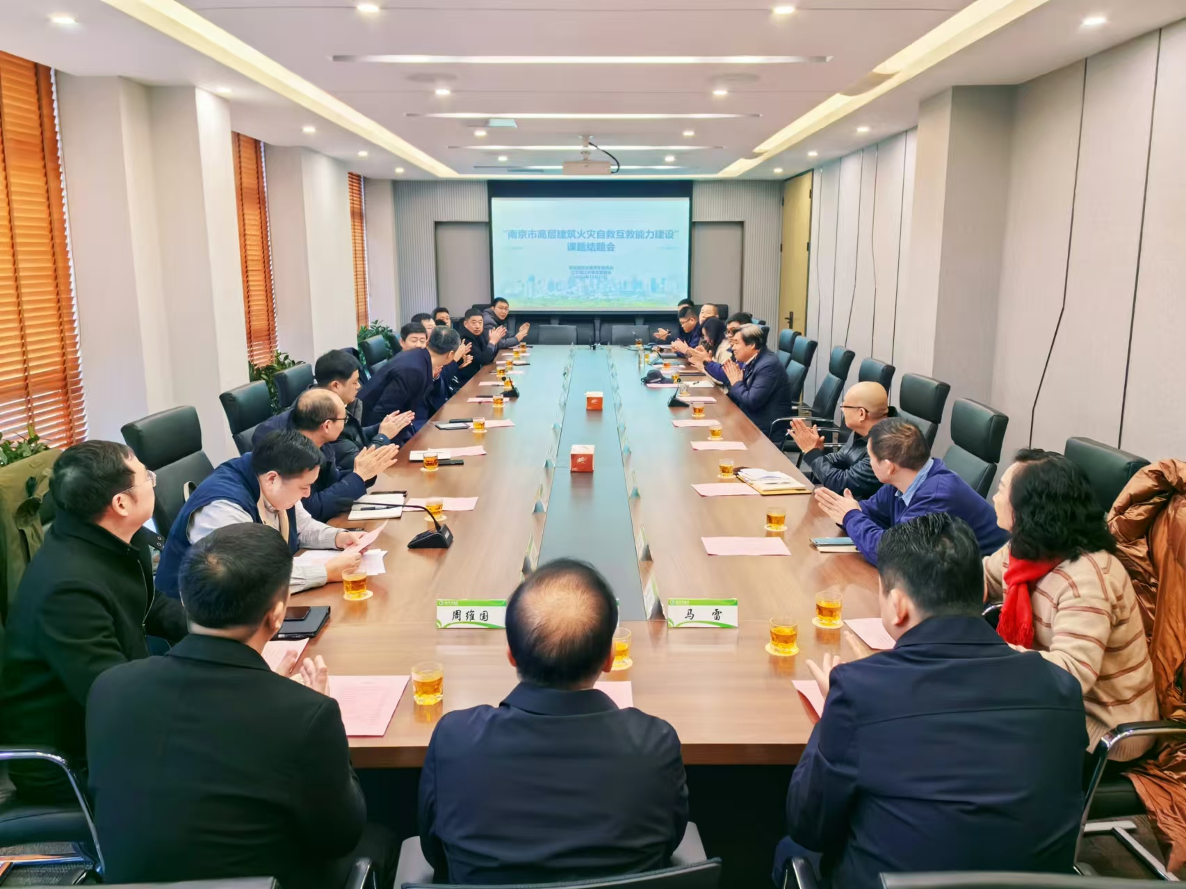 1735895162545524SFRb.jpg 1.jpg